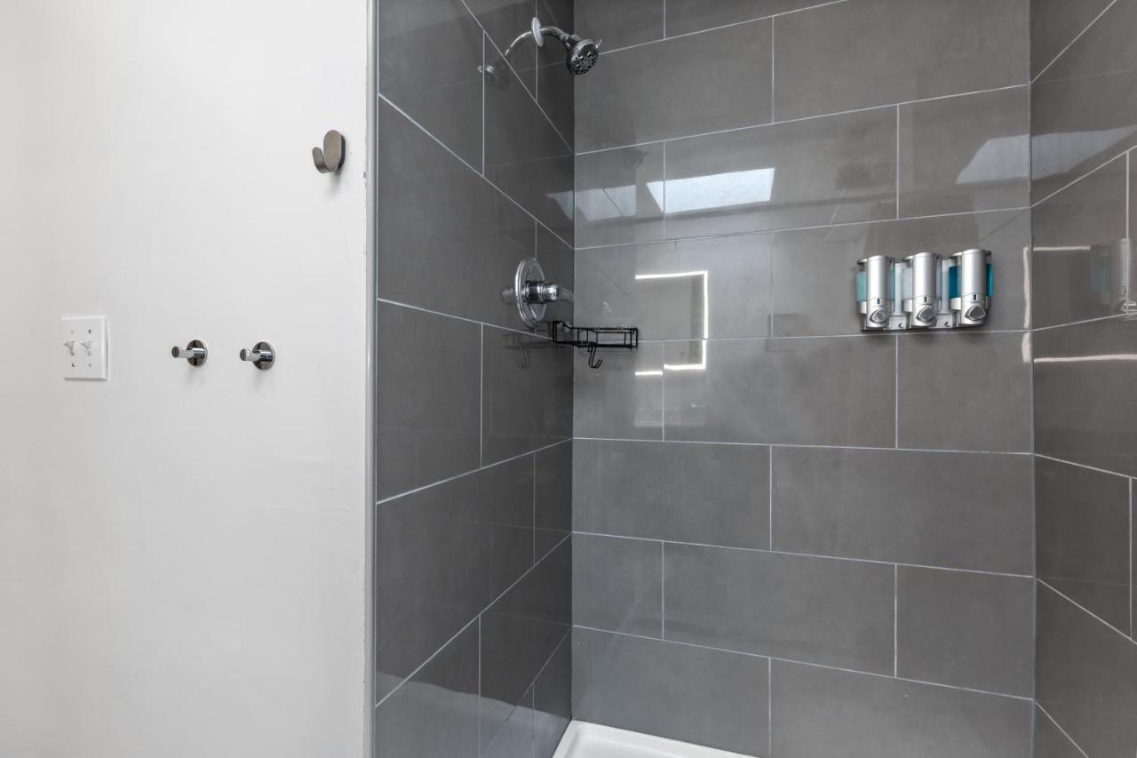 Pristine Townhouse With Rooftop Deck Near Canton! Baltimore Zewnętrze zdjęcie